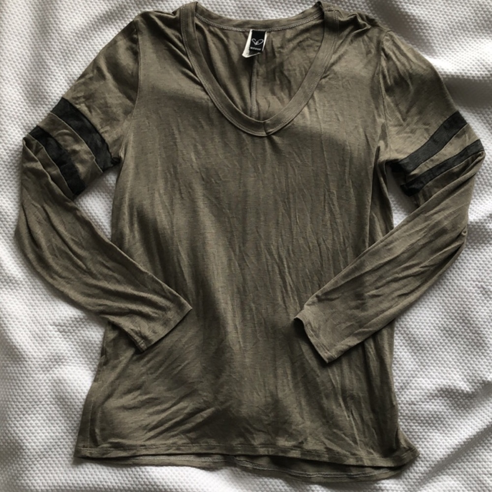 Windsor Long Sleeve Tee